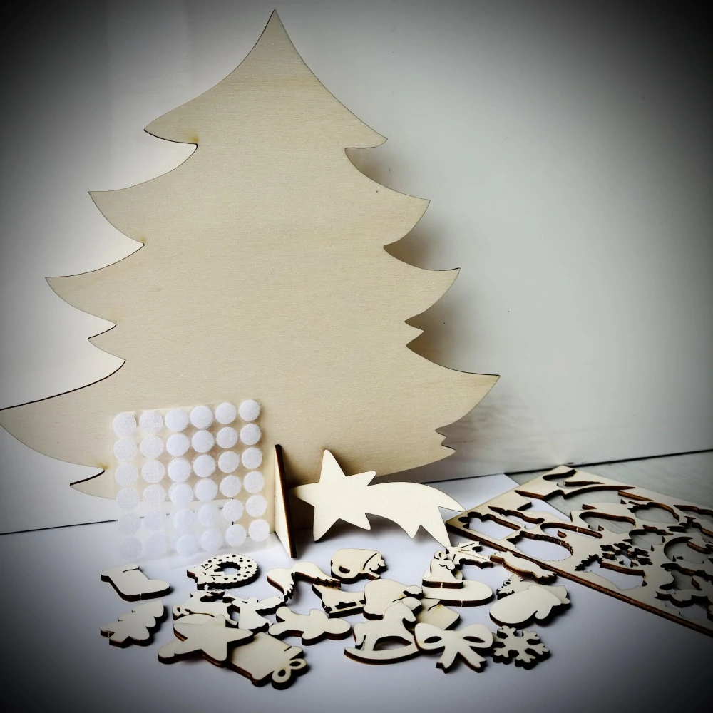 Adventní vánoční strom / kalendář z překližky  - tvoření s dětmi